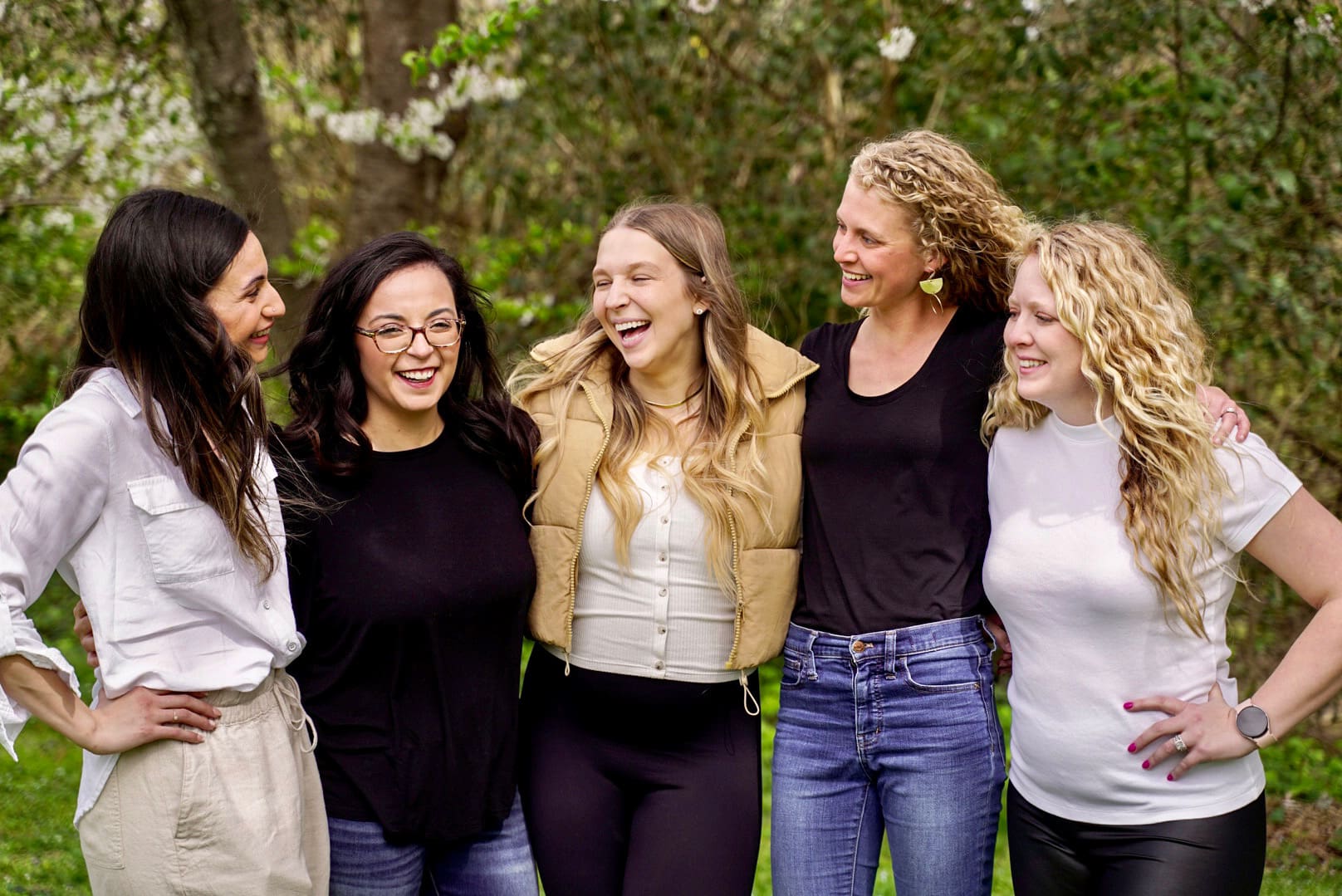 Charlotte NC birth doula supporting an expectant mother